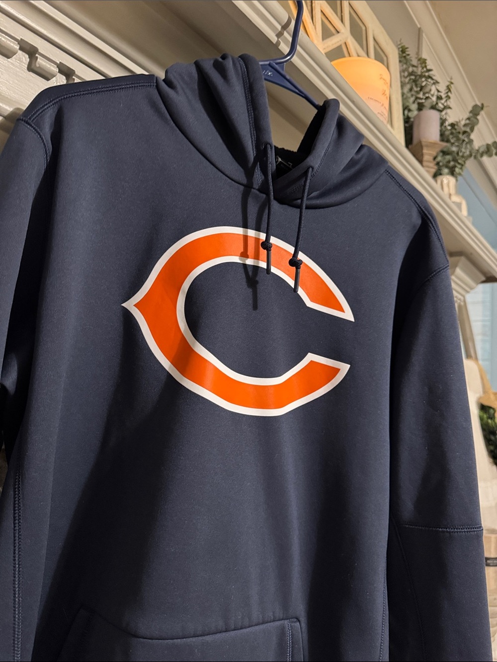 Nike Men’s Chicago Bears Navy Pullover Hoodie with Orange Logo EUC